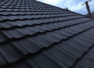 Dachówka ceramiczna Reńska - Hugenotka w kolorze antracytowym 32-052 Radziszów ul. Brzegi 63